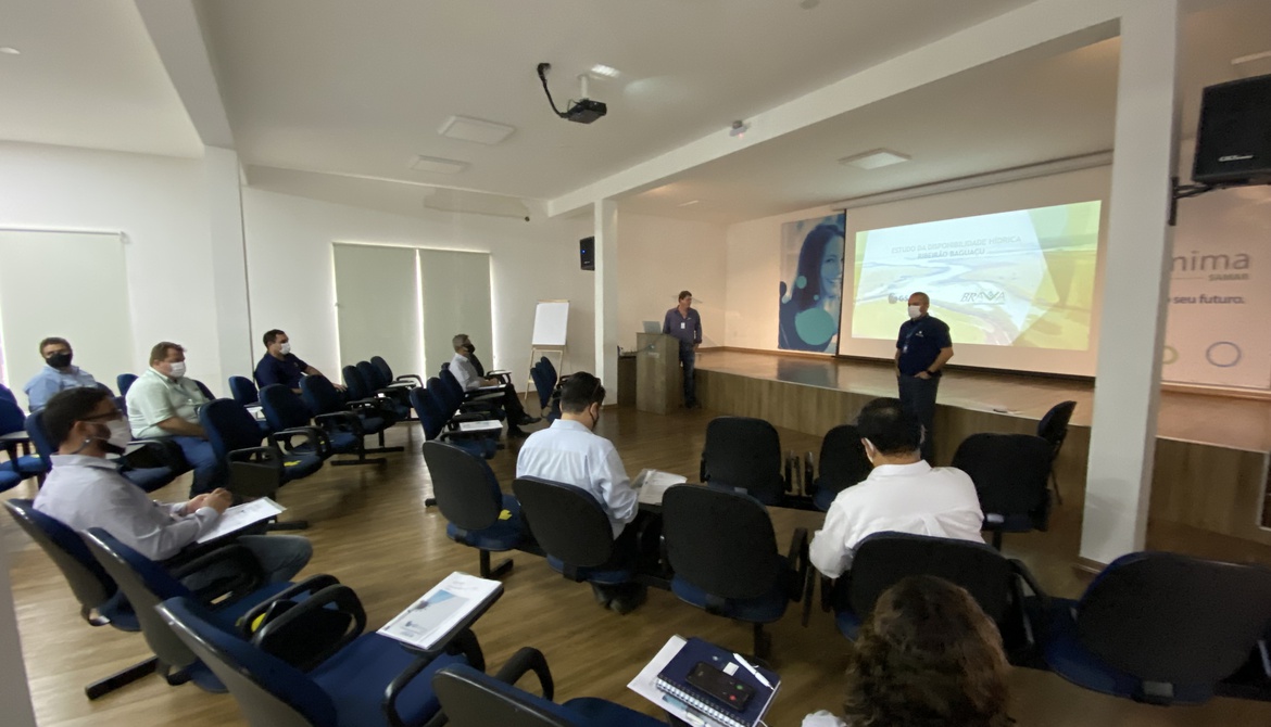 GS Inima SAMAR apresenta estudo sobre o ribeirão Baguaçu para autoridades e gestores