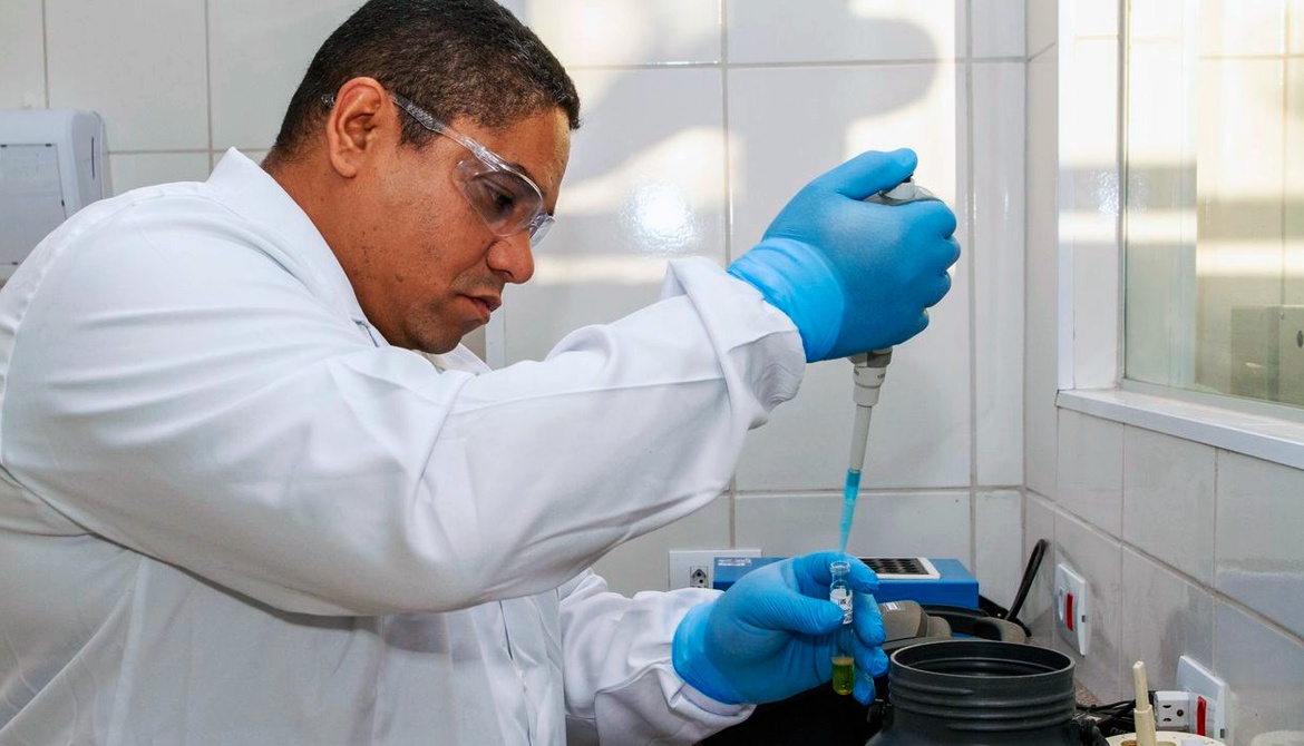 Laboratório da ETE Baguaçu conquista certificado de acreditação do Inmetro