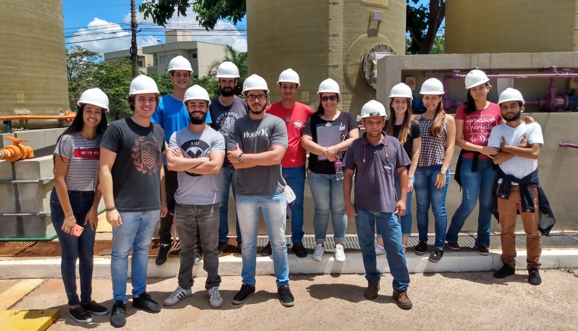 Recebemos no final de semana a visita técnica dos alunos de Engenharia Civil, do Unisalesiano, na Estação de Tratamento de Água