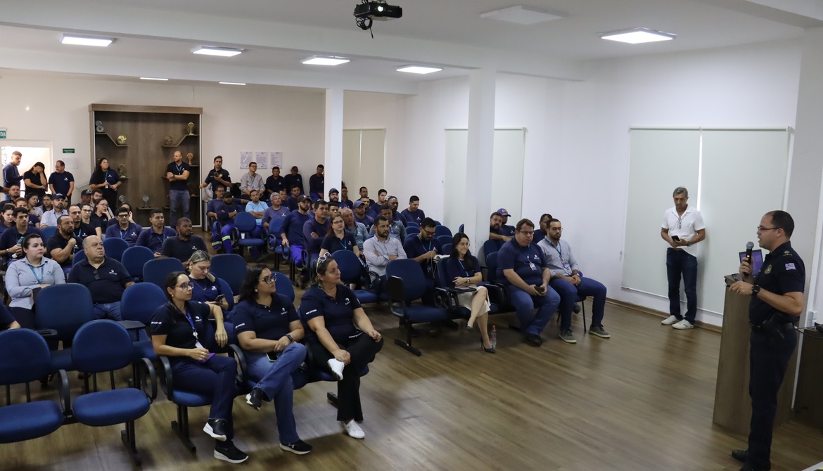 Palestra “Segurança no Trânsito” conscientiza colaboradores da GS Inima SAMAR
