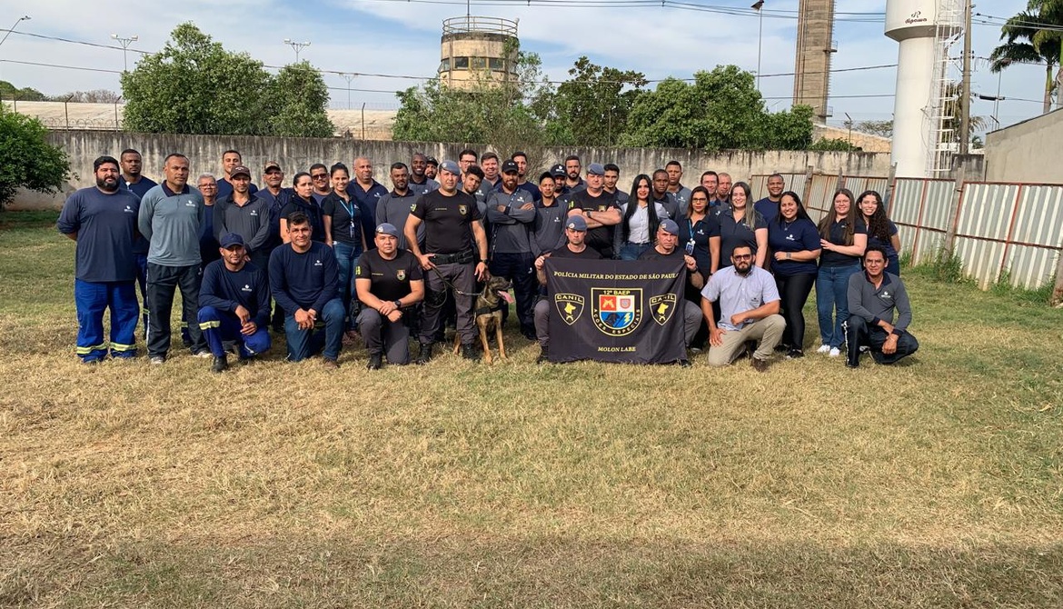 Agentes comerciais da GS Inima SAMAR participam de treinamento de prevenção a ataques de cães com o 12º BAEP
