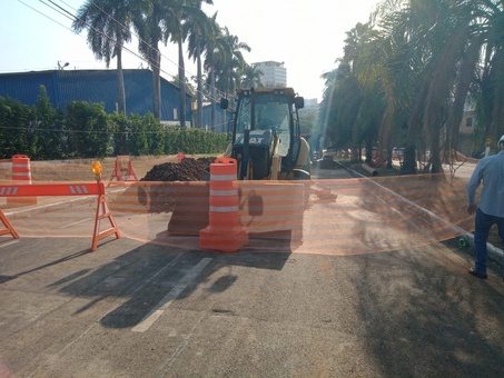 Obras da GS Inima SAMAR avançam na Avenida Odorindo Perenha, apesar das dificuldades com o solo rochoso